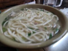 -亮亮面馆(经六路店)