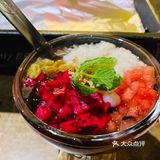 冰粉我喜欢，有颜值也好吃，肉烤的干