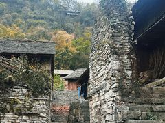 -高荡千年布依古寨旅游景区