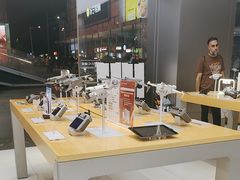 -DJI大疆(深圳华强北曼哈授权体验店)