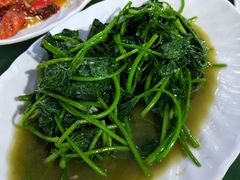 -四川小胡子海鲜(丁村万人海鲜广场店)