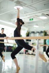-柏姿舞蹈工作室