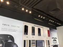 -TESLA 特斯拉(上海太古汇体验店)