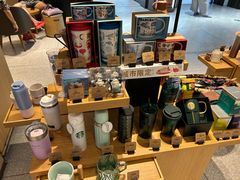 -星巴克臻选(上海中环广场2F店)