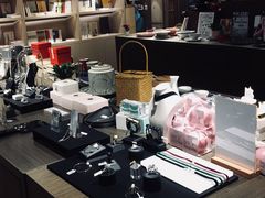 -光海书局(南京东路第一百货店)