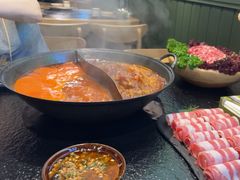 -鹿鸣山草本茶香火锅(园西路店)