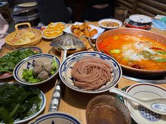 -洱火云南酸菜牛肉火锅(石景山当代商城店)