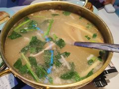 招牌滋补羊肉汤配馕饼-阿娜尔·新疆菜(宜家荟聚中心店)
