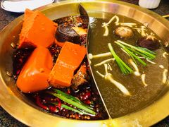 -小天鹅火锅·一线江景洪鼎旗舰店(洪崖洞店)