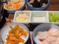 -明洞阿姨·韩式酱蟹烤肉·创意料理(三元桥店)