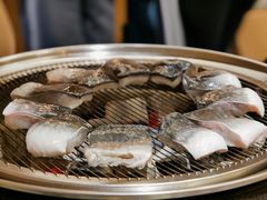 -围炉肉舍•炭烤活鳗•丹东海鲜烤肉(步行街店)