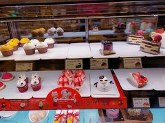 -巴黎贝甜(大宁国际商业广场店)