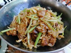 手撕包菜-阿木怪味牛骨头