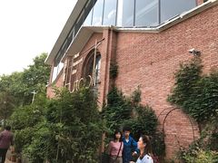 -胡桃里音乐餐厅(陶溪川店)(川湘赣菜·世界百大酒庄直供红酒·音乐表演)