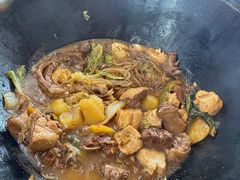 -粘豆包柴火铁锅炖