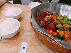 -愉肴麻辣香锅(中山路店)