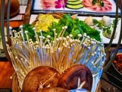 蔬菜菌类拼盘-同仁四季椰子鸡(海岸城天利店)