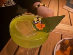 -FOUR PLAY BAR
