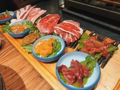 -明洞阿姨·韩式酱蟹烤肉·创意料理(三元桥店)