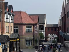 -钟书阁(松江泰晤士小镇店)