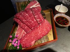 -铭牛烧肉·和牛海鲜自助(高新月牙湖店)