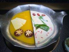 红颜花胶鸡锅-湊湊火锅·茶憩(石家庄万象城店)