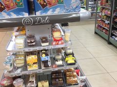 -全家便利店(江湾镇站店)