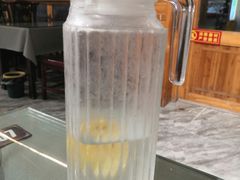 -梓檚中餐厅湖北菜小龙虾武昌鱼排骨藕汤(黄鹤楼店)