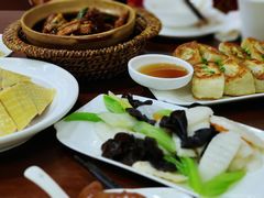 猪蹄焖凤爪-熠盛粤味·顺德桑拿鸡(永康路店)