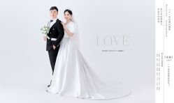 -二十一世纪婚纱摄影(省府前街店)