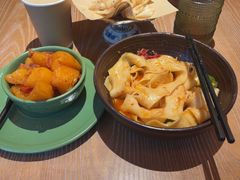-耶里夏丽·丝路国际·新疆餐厅(浦东区东方路店)