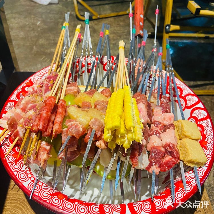 结果发现就在东站地铁Ｃ出口走一段就行