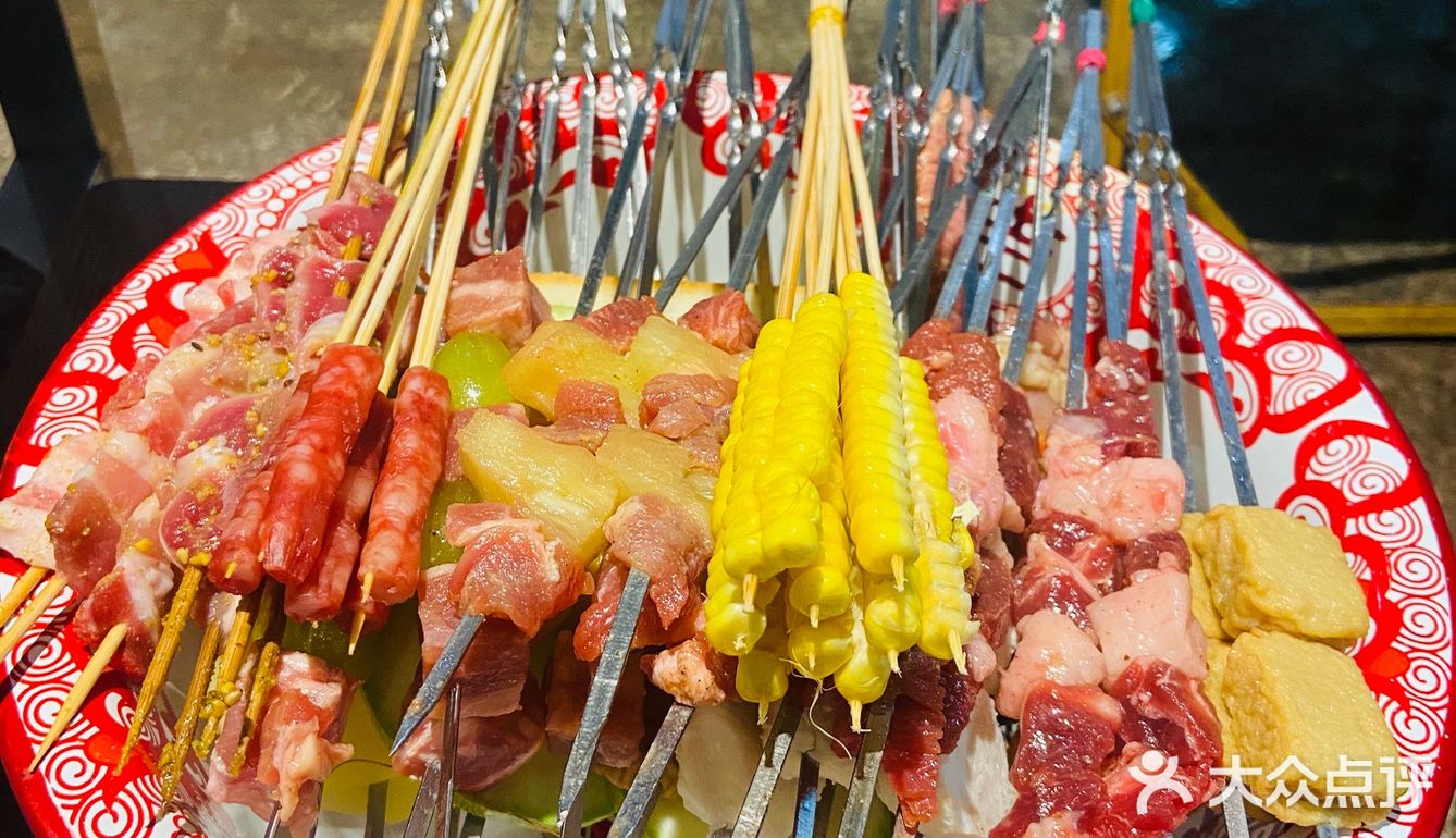 结果发现就在东站地铁Ｃ出口走一段就行