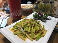 -黄泥岗·地道湖北菜(奥特莱斯店)