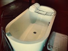 -三亚湾海居铂尔曼度假酒店