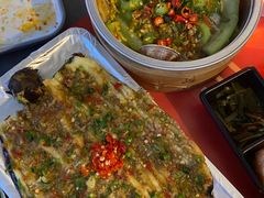 -何师烧烤·香辣蟹·川菜·30年老品牌(太古里旗舰店)
