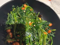果仁凉拌菠菜-李恩记清真水饺(北电大厦店)