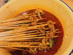-拈签一笑黄牛肉辣卤串串