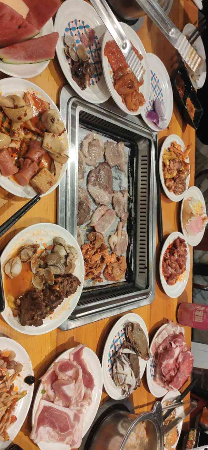 钦瓦台时尚自助餐厅(银泰城店)-"带孩子不方便拍照,不过里面的东西挺