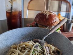 -三勾JJJ Burger&Coffee(梅溪湖店)