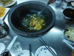 -屯老二农家铁锅炖·行业领军者(梅江店)