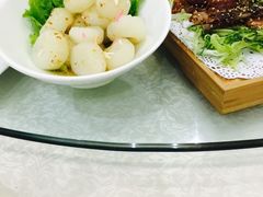 -红栌温泉山庄生态美食餐厅