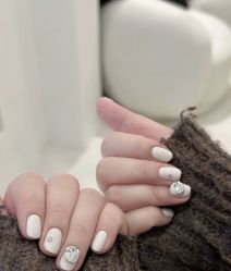 -斯馨·健康美甲美睫