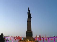 -人民防洪胜利纪念塔