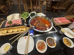 -百年川椒重庆老火锅(光谷店)