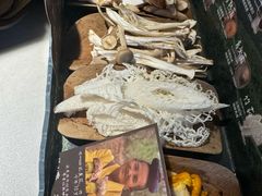 -芸山季·云南山珍菌火锅(人民广场来福士店)