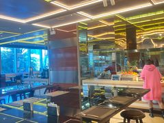 -大中华希尔顿酒店-念自助餐·嗨啤·小龙虾