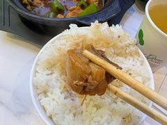 -杨铭宇黄焖鸡(新华路店)