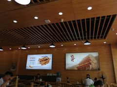 大堂-伊麦佳兰州牛肉面清真美食店
