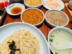 -裕兴记•蟹黄面馆(人民广场店)